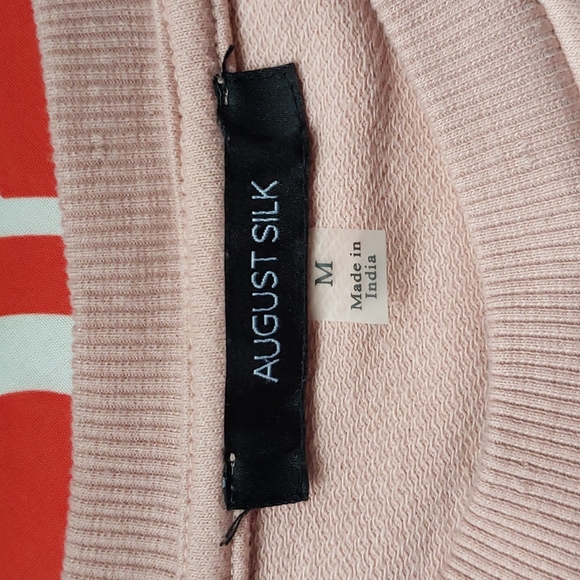 Pink embroidered blossoms top - Picture 5 of 11